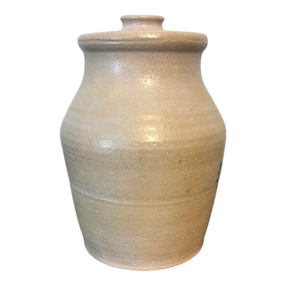 1985 Handmade Beige Stoneware Pottery Jar, Lid & Blue Floral Design Signed 7" - Picture 2 of 9